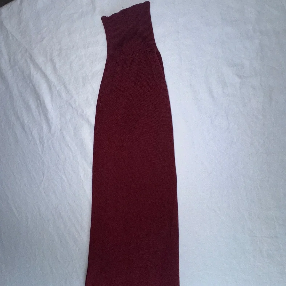Jos. A. Bank Mock Neck Sweater Mens Medium Burgundy 100% Silk Signature
